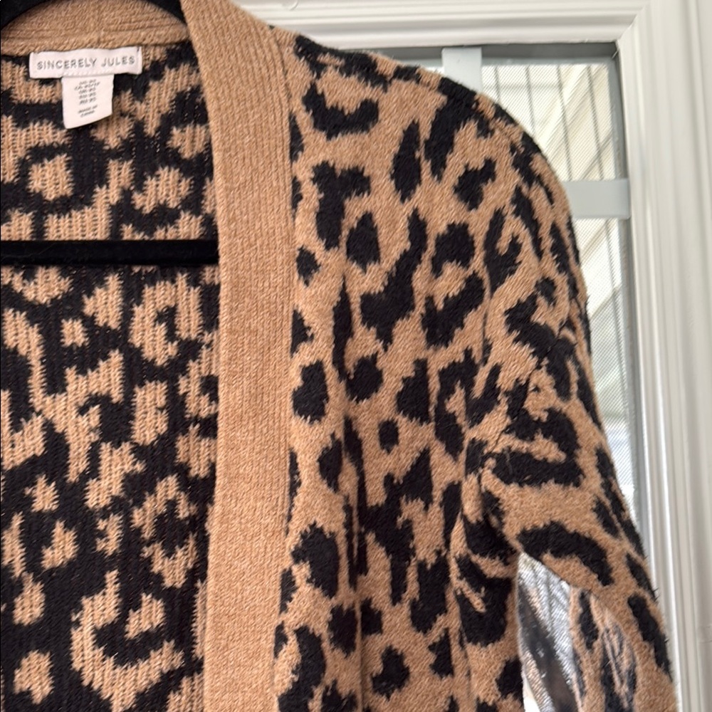 Leopard Print Open Front Cardigan - Picture 4 of 10